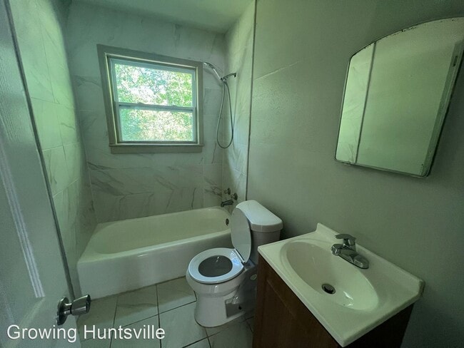 Building Photo - 3 br, 2 bath House - 2261 Norwood Dr