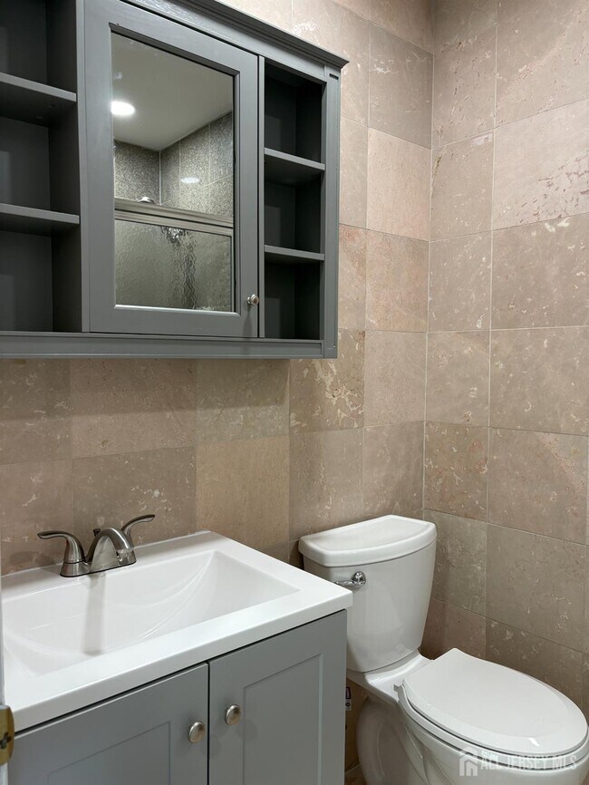 Building Photo - 1209 Edison Glen Terrace