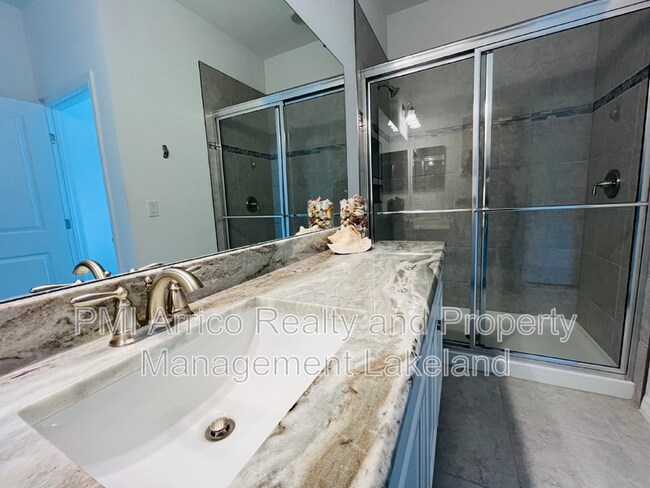 Building Photo - 6264 Great Bear Dr
