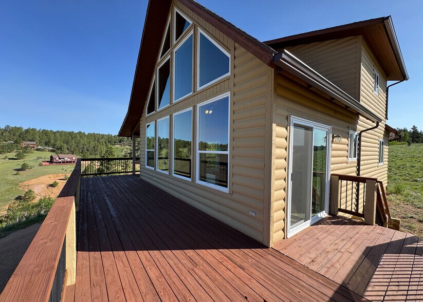 Building Photo - 61 Muskrat Lake Vw