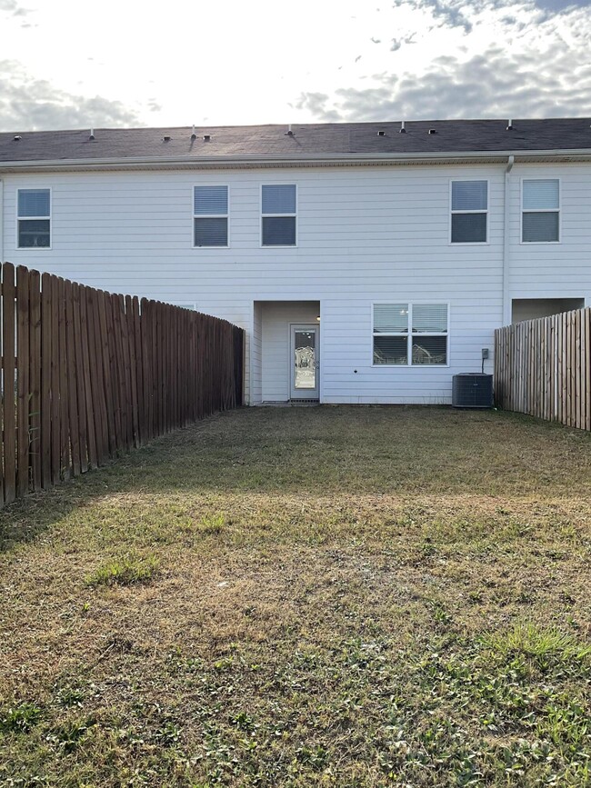 Building Photo - 4317 Newland St