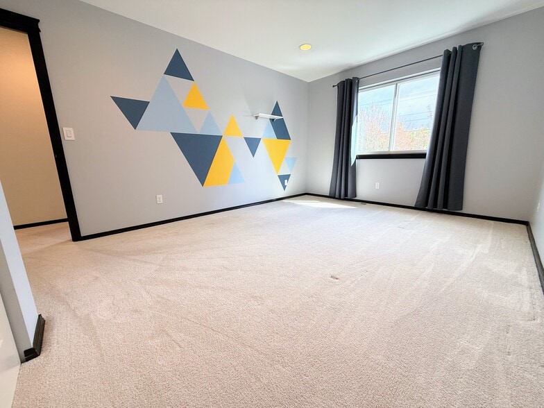 Building Photo - 3415 189th Pl SE