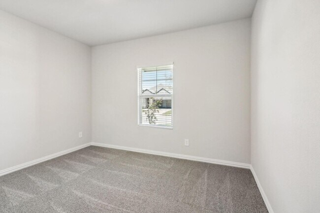 Building Photo - 709 Tidal Dr