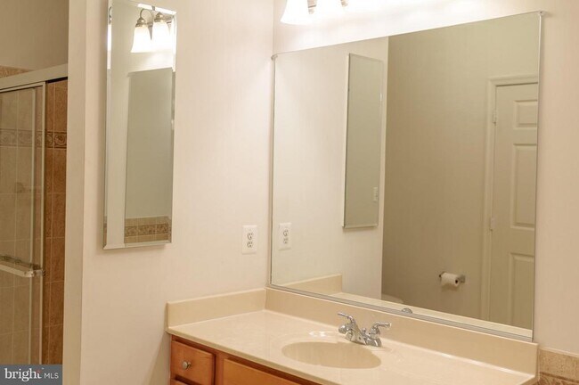 Building Photo - 10205 Wincopin Cir