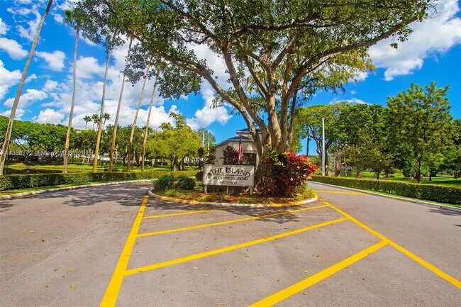 Building Photo - 2213 Cypress Island Dr