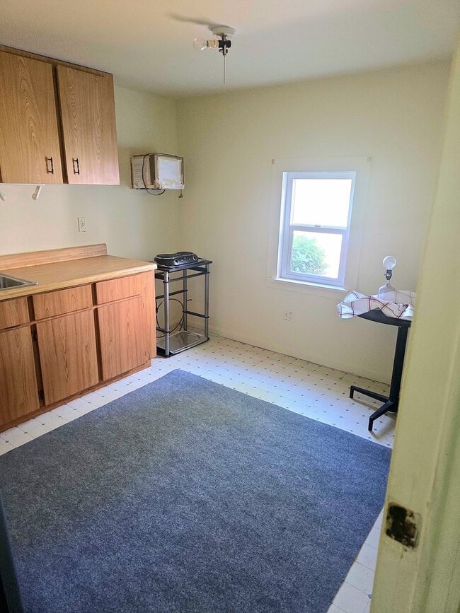 Building Photo - Adorable 1 bedroom one bathroom