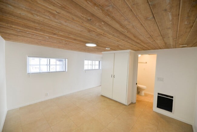 Building Photo - 314 Avenida de la Estrella