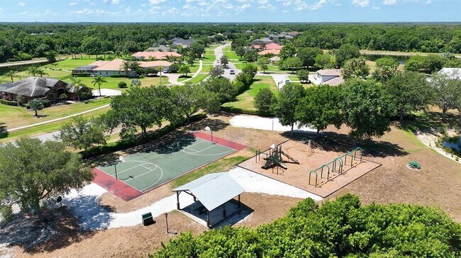 Building Photo - 14265 17th Ct E