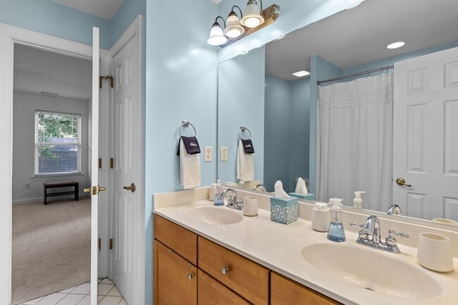 Building Photo - Norfolk Furnished rental Near ODU/NSU