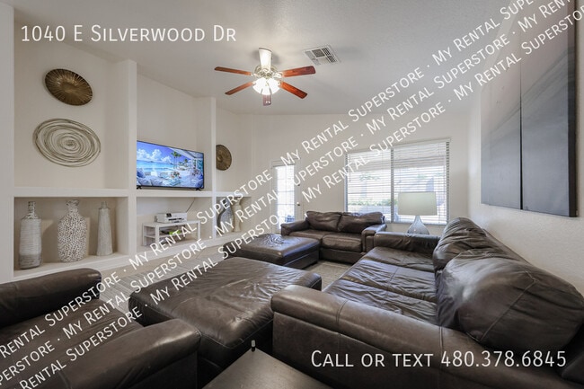 Building Photo - 1040 E Silverwood Dr