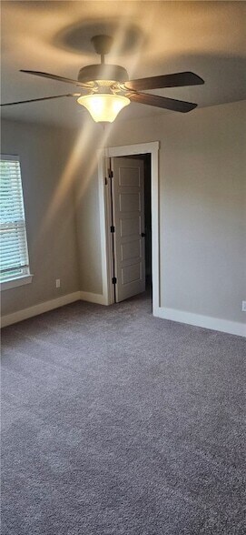 Building Photo - 310 W Kinniburgh Dr