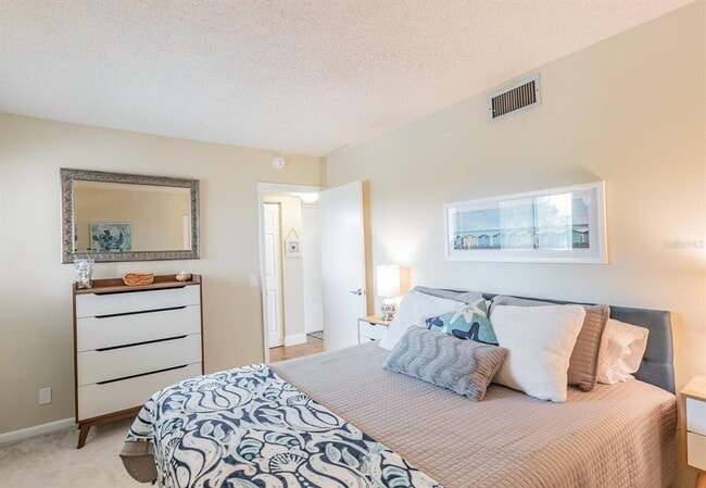 Building Photo - 5541 Del Sol Blvd