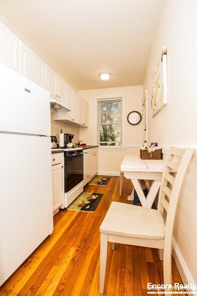 Building Photo - 191 Kent St