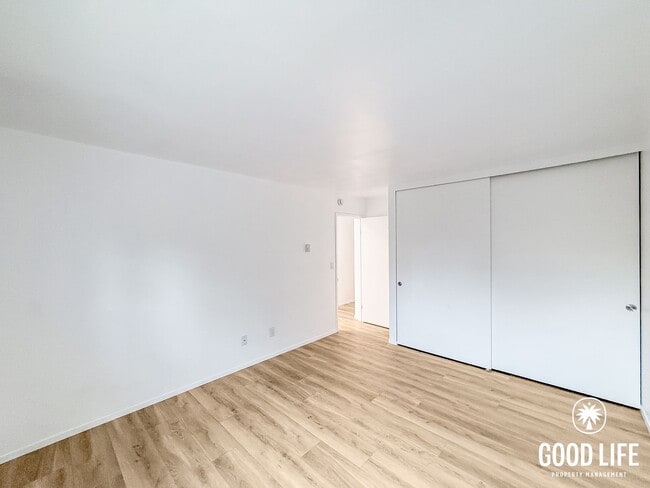 Building Photo - SD: 3BD/2BA Condo in University City with Community Pool, Private Patio & In-Unit Laundry