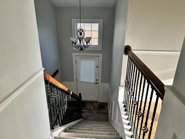 Building Photo - 3292 Bromley Ln