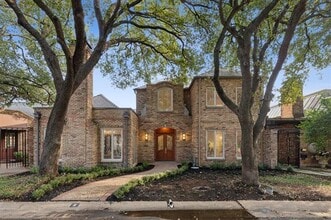 Building Photo - 6 St Laurent Pl