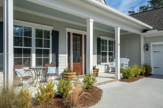 Building Photo - Lovely Home Located In Bluffton