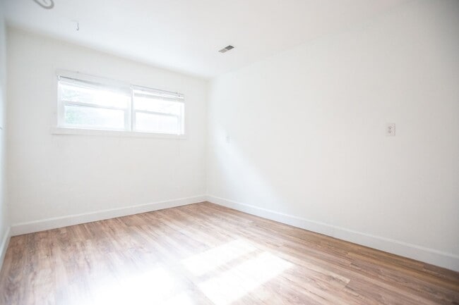 Building Photo - South Salem 4 Bedroom 2 Bath Home Available Mid June !!!
