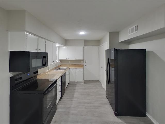 Building Photo - 3221 Edgebrook Dr