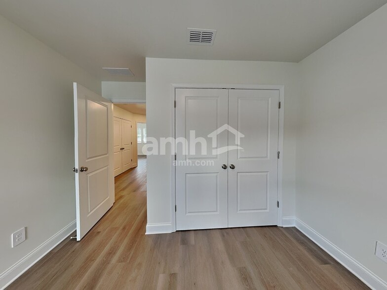 Building Photo - 3642 Creek View Cir