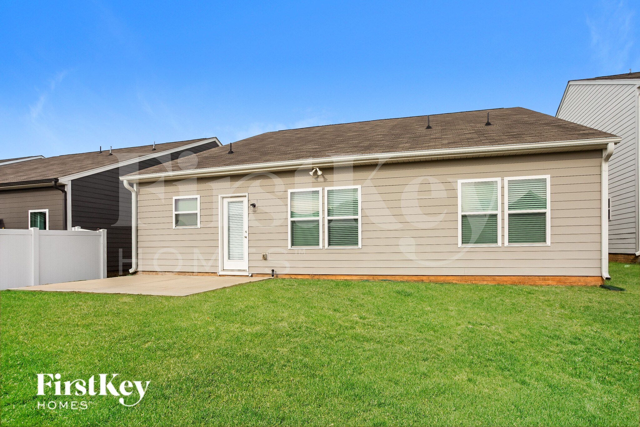 Building Photo - 777 Alexander Commons Dr