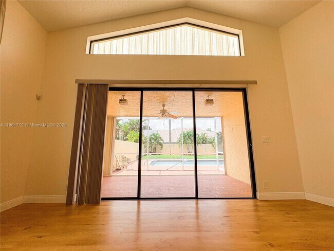 Building Photo - 9080 Villa Portofino Cir