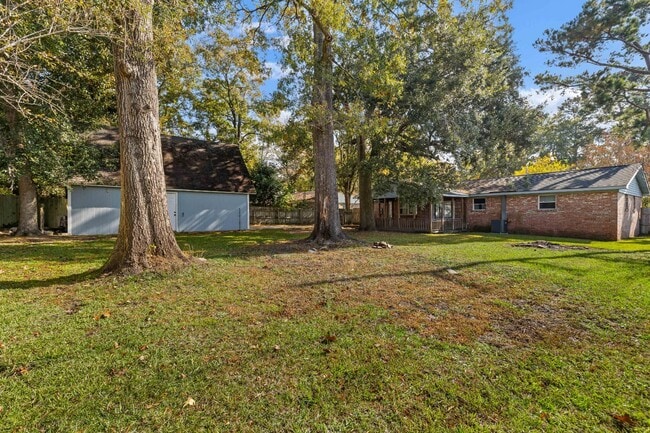 Building Photo - 100 English Rd