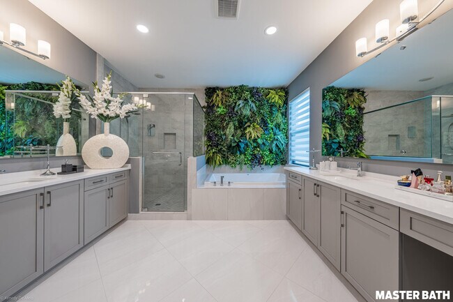 Building Photo - 17119 Aquavera Way