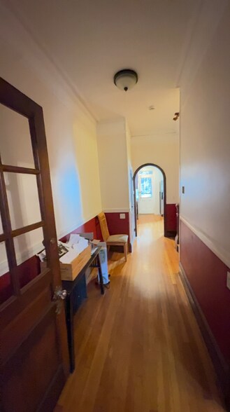 Building Photo - 11 Worthington St