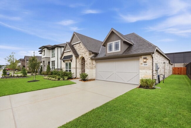 Building Photo - 2106 Villa Flora Ln