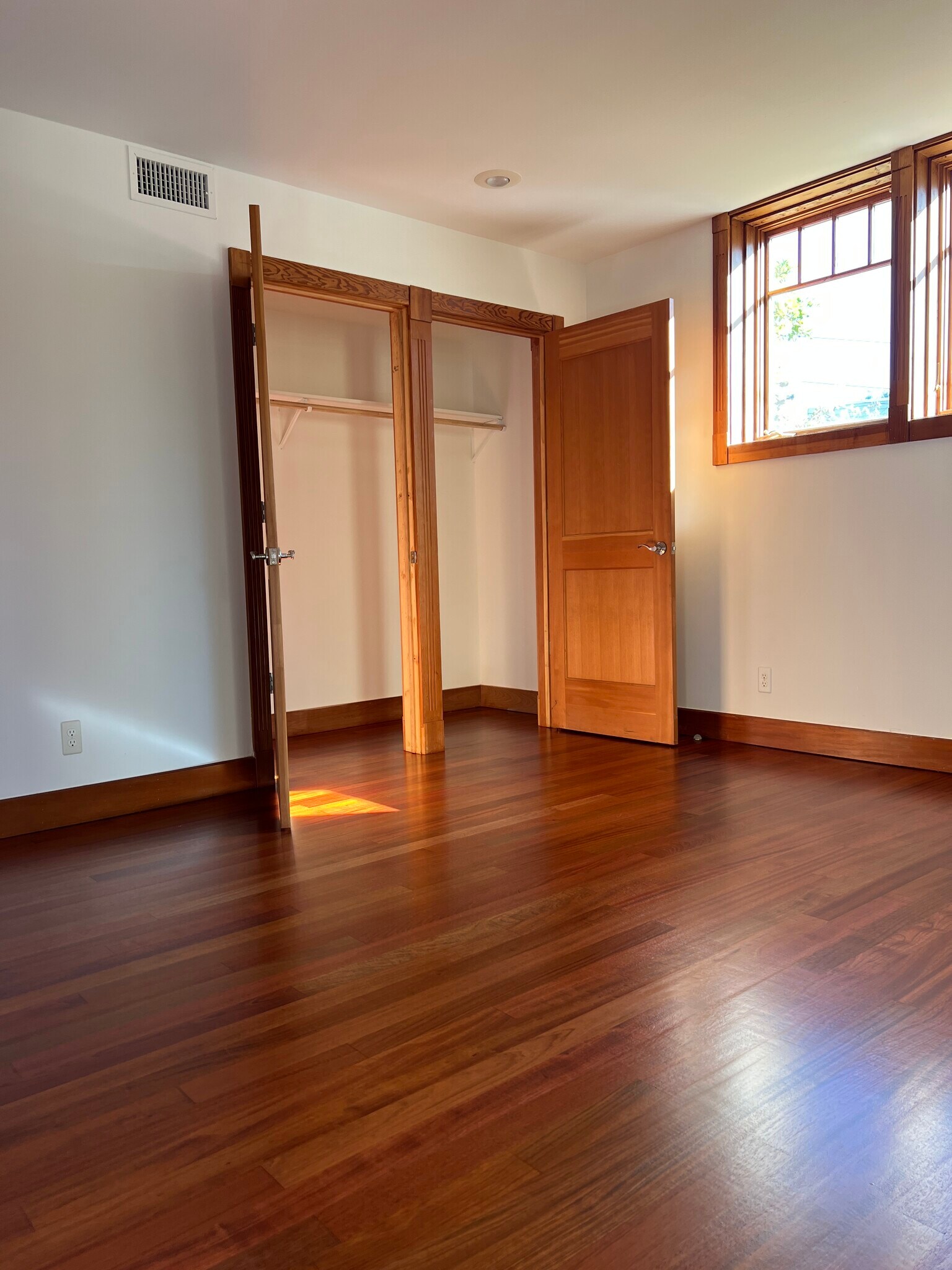 Building Photo - 5825 Saint Paul Ct