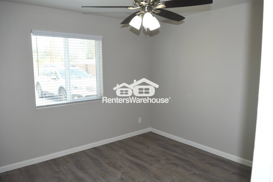 Building Photo - 7519 N 12th St