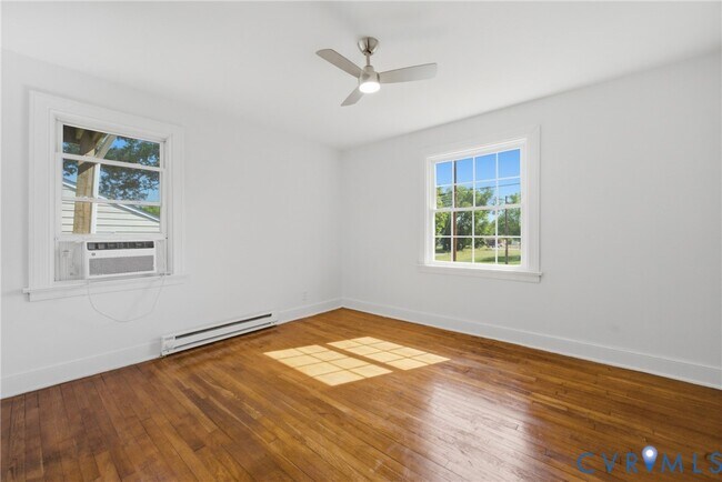 Building Photo - 302 Marlin Dr