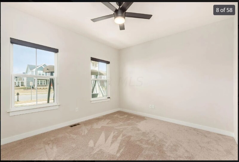 Building Photo - 951 Blackmore Dr