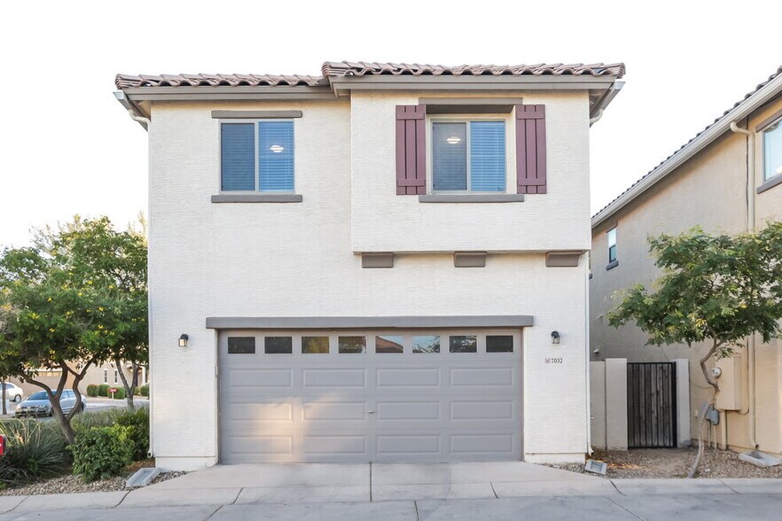 Building Photo - 7032 S 7th Ln