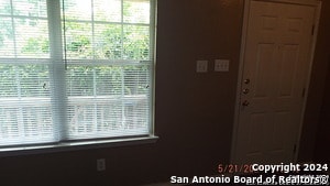 Building Photo - 6410 Royal Rdg Dr