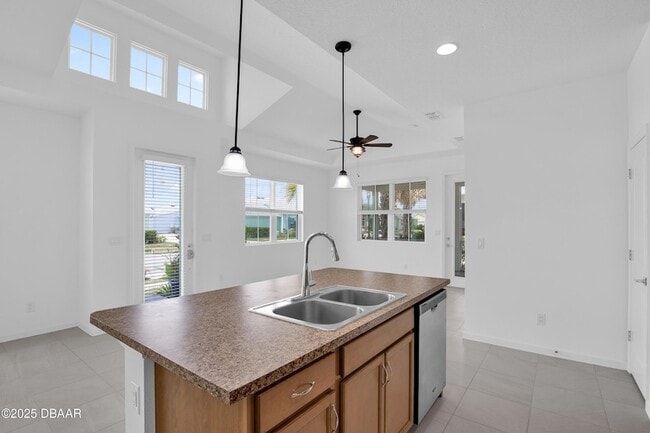 Building Photo - 512 Landshark Blvd