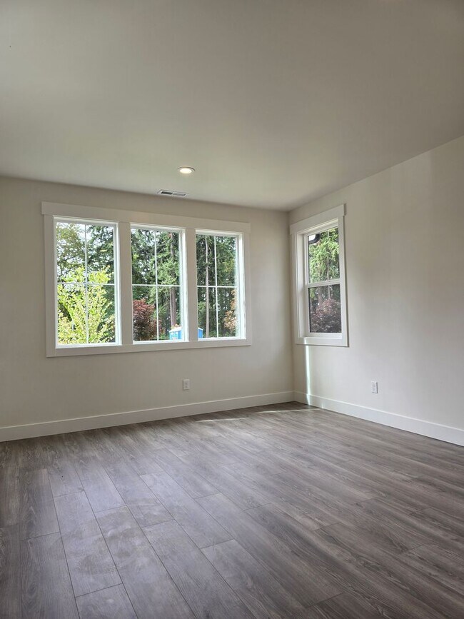 Building Photo - 8717 33rd St E