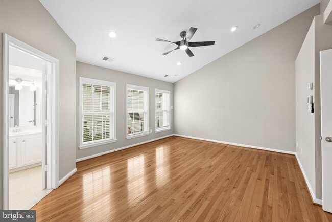 Building Photo - 2821 Laura Gae Cir