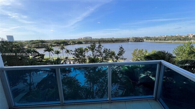 Building Photo - 2641 N Flamingo Rd