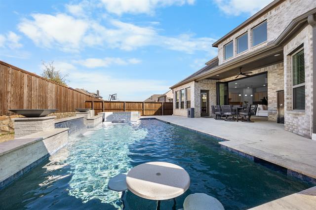 Building Photo - 16921 Eastbrook Dr