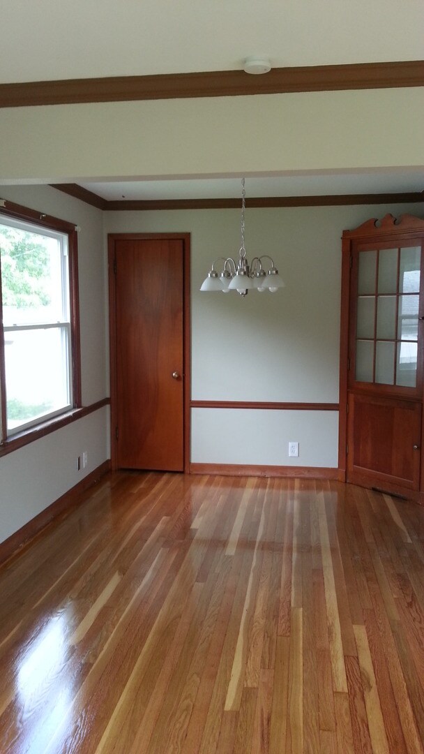 Building Photo - CIMING SOON! 2 B 1b Bellefontaine House For Rent