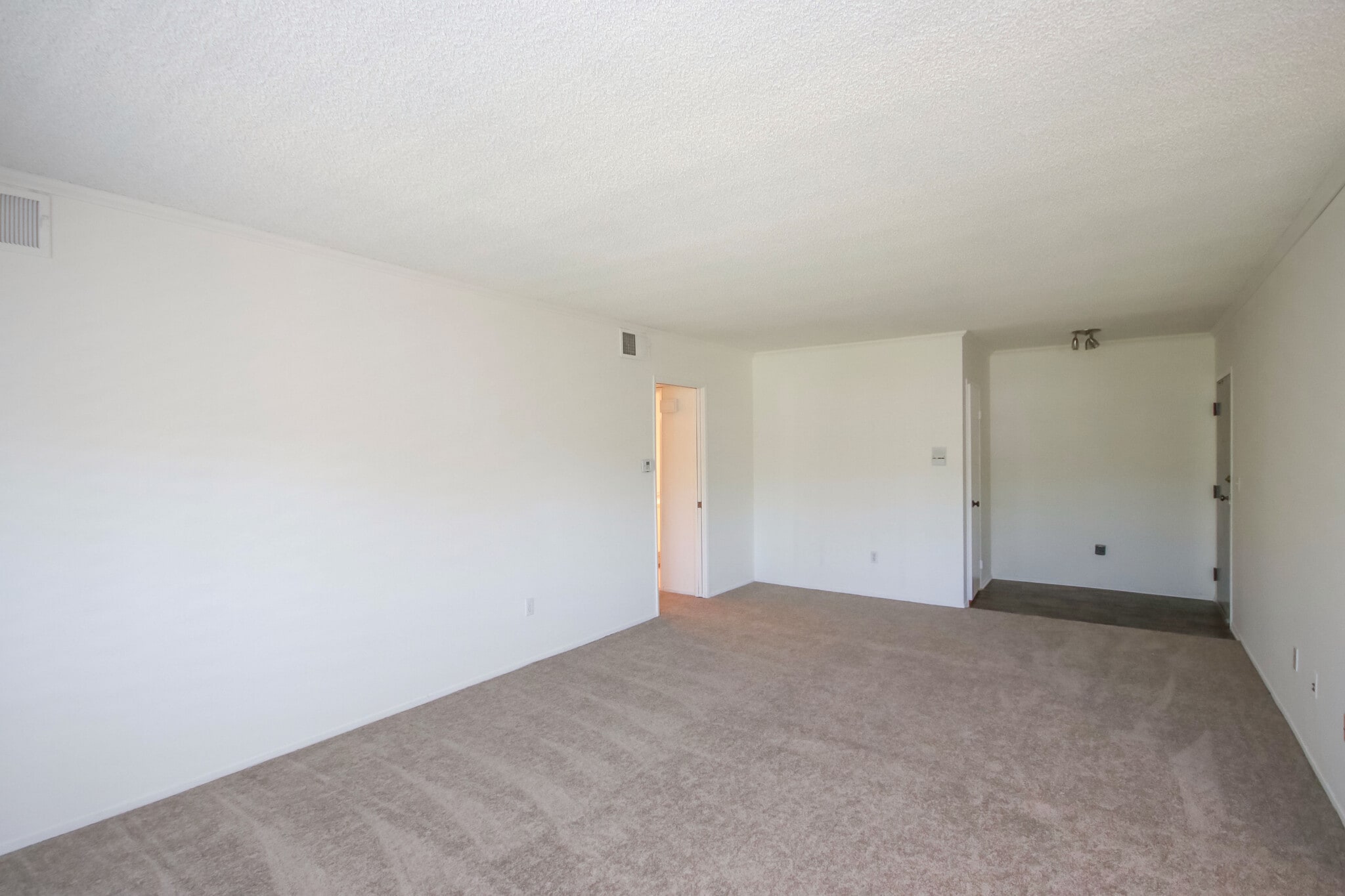 Building Photo - 266 S Madison Ave