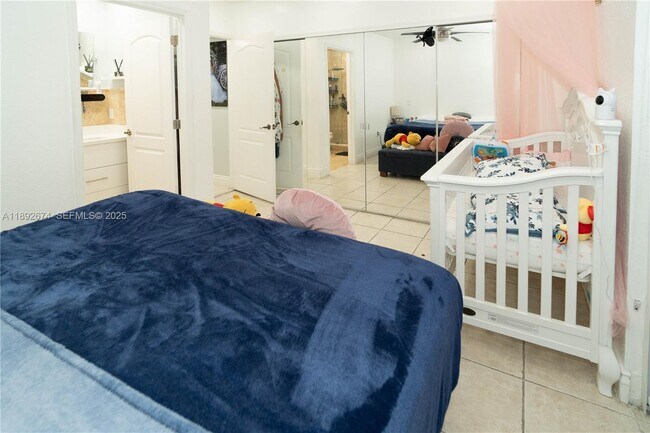 Building Photo - 298 E 3rd St