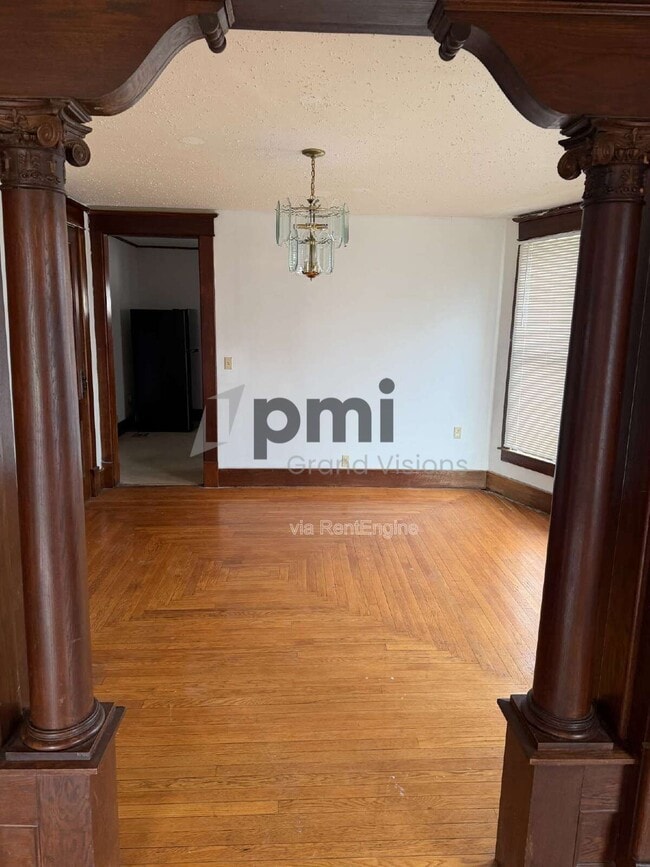 Building Photo - 1803 Madison Ave