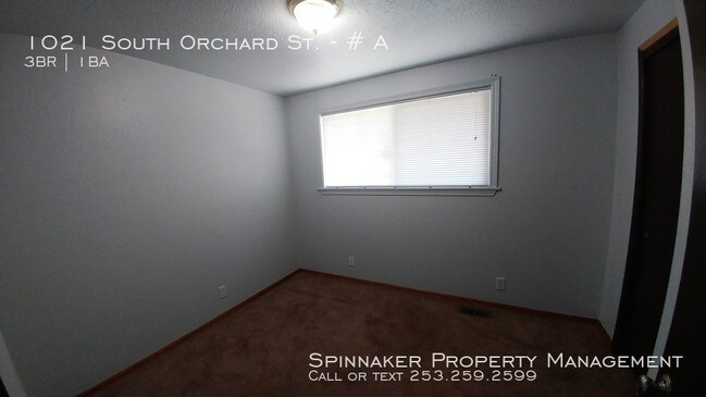 Building Photo - Newly renovated Duplex by TCC
