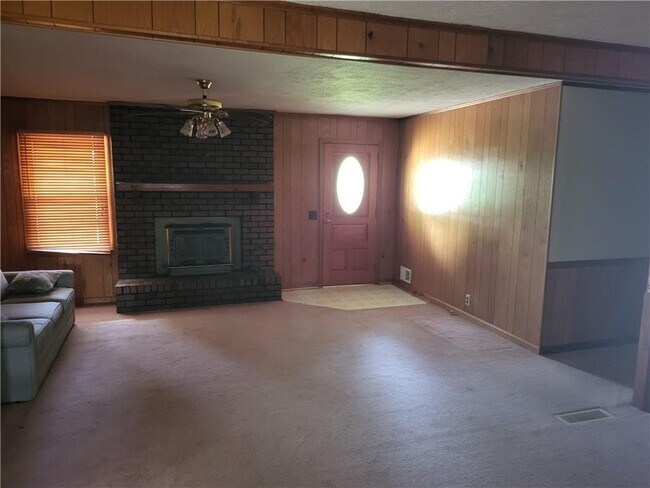 Building Photo - 6707 Campground Rd