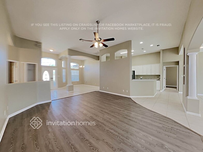 Building Photo - 2241 Brightwood Cir