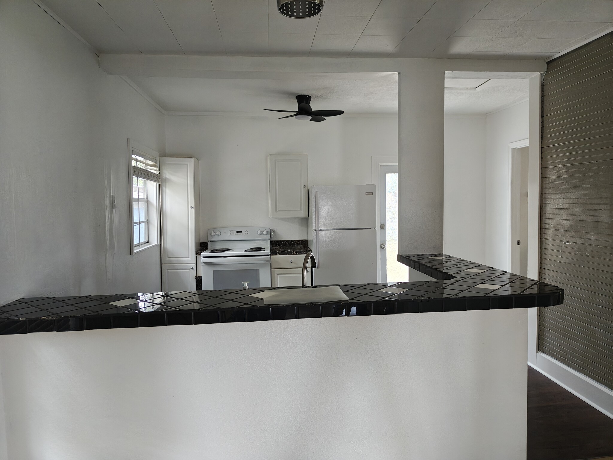 Building Photo - 1407 N Lake Shipp Dr SW