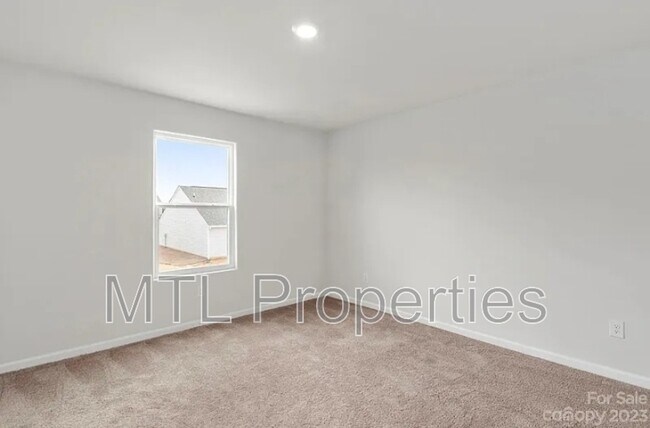 Building Photo - 1629 Nia Rd